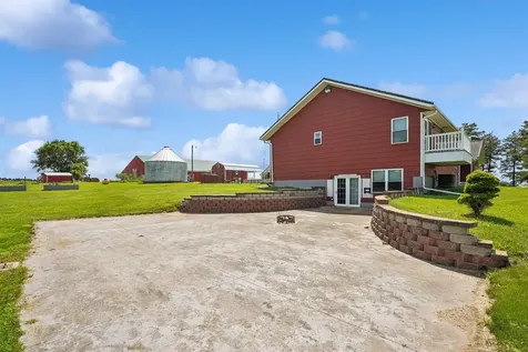 1952 330th Street Rowley IA 52329