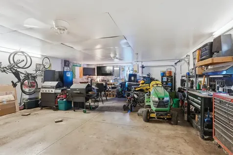 5809 Foulk Road Waterloo IA 50702