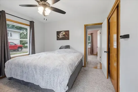 1223 Maxine Avenue Waterloo IA 50701