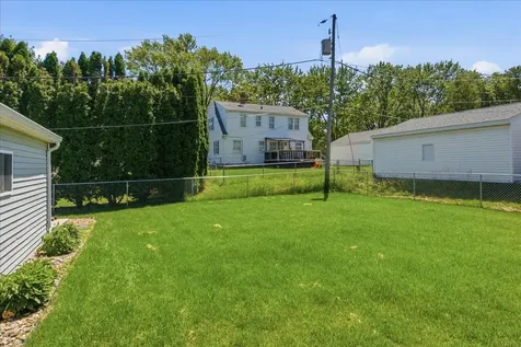 1223 Maxine Avenue Waterloo IA 50701