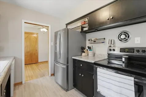 1223 Maxine Avenue Waterloo IA 50701