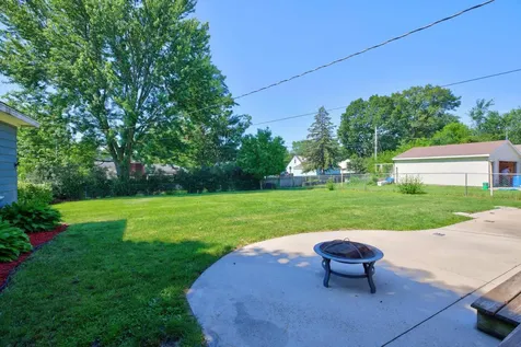 1306 W 6th Street Cedar Falls IA 50613