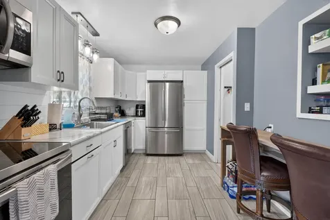 1306 W 6th Street Cedar Falls IA 50613
