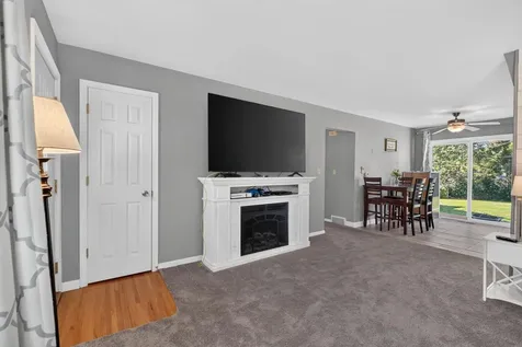 1306 W 6th Street Cedar Falls IA 50613