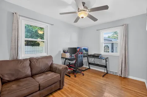1306 W 6th Street Cedar Falls IA 50613