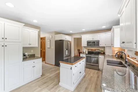 325 Alvarado Avenue Cedar Falls IA 50613
