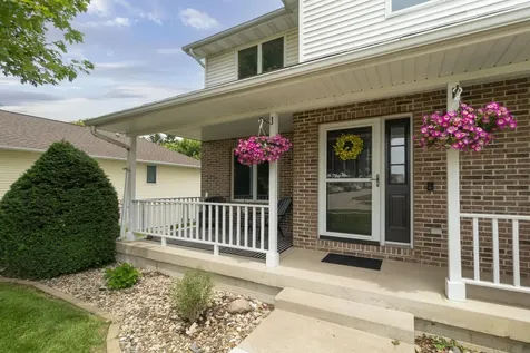 325 Alvarado Avenue Cedar Falls IA 50613