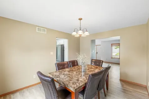 325 Alvarado Avenue Cedar Falls IA 50613
