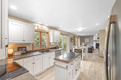 325 Alvarado Avenue Cedar Falls IA 50613
