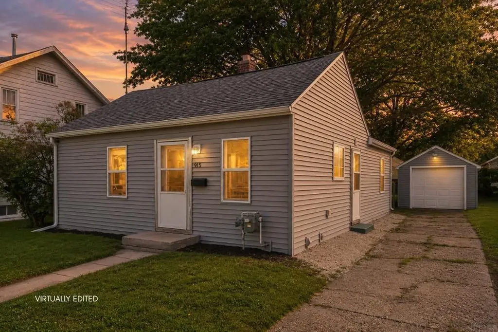 915 Leavitt Street Waterloo IA 50702