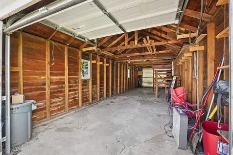 915 Leavitt Street Waterloo IA 50702