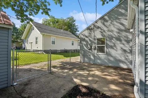 915 Leavitt Street Waterloo IA 50702