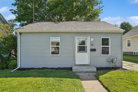 915 Leavitt Street Waterloo IA 50702