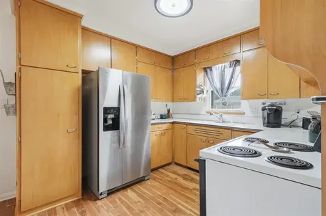 720 SE 4th Street Waverly IA 50677
