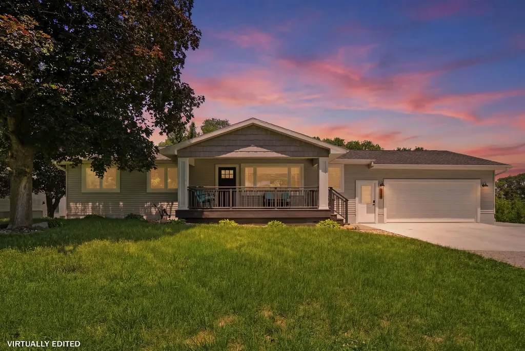 3553 E Shaulis Road Waterloo IA 50702