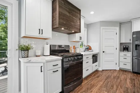 3553 E Shaulis Road Waterloo IA 50702