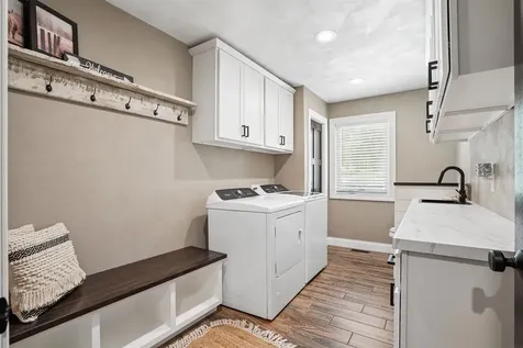 3553 E Shaulis Road Waterloo IA 50702