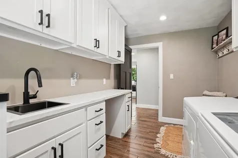 3553 E Shaulis Road Waterloo IA 50702