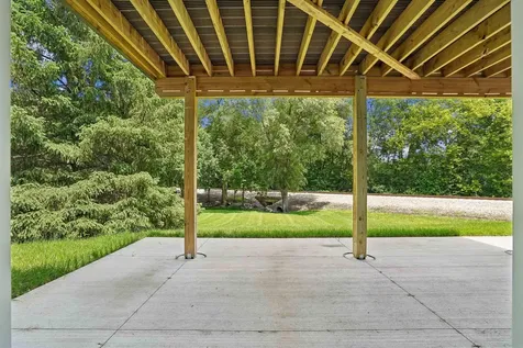 3553 E Shaulis Road Waterloo IA 50702