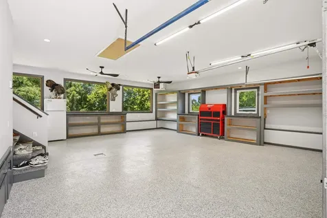 3553 E Shaulis Road Waterloo IA 50702