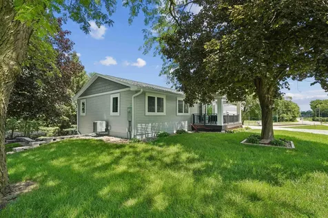 3553 E Shaulis Road Waterloo IA 50702
