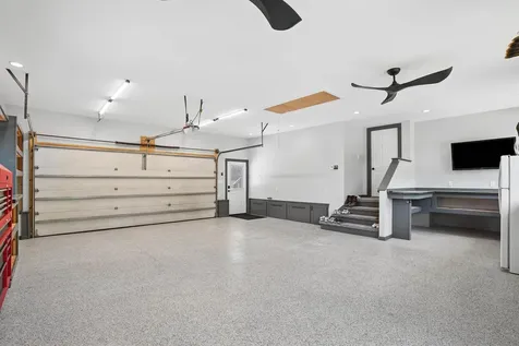 3553 E Shaulis Road Waterloo IA 50702