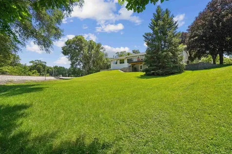 3553 E Shaulis Road Waterloo IA 50702
