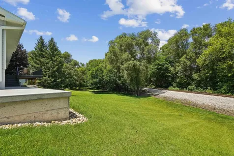3553 E Shaulis Road Waterloo IA 50702