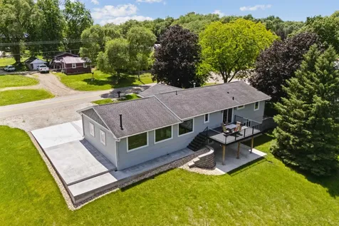 3553 E Shaulis Road Waterloo IA 50702