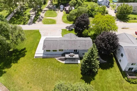 3553 E Shaulis Road Waterloo IA 50702