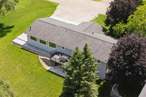 3553 E Shaulis Road Waterloo IA 50702