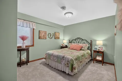 247 Martin Road Waterloo IA 50701