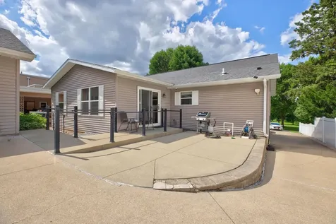247 Martin Road Waterloo IA 50701
