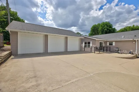 247 Martin Road Waterloo IA 50701