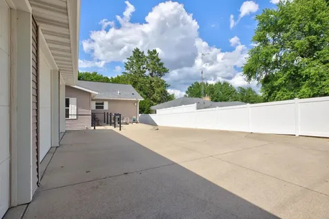 247 Martin Road Waterloo IA 50701