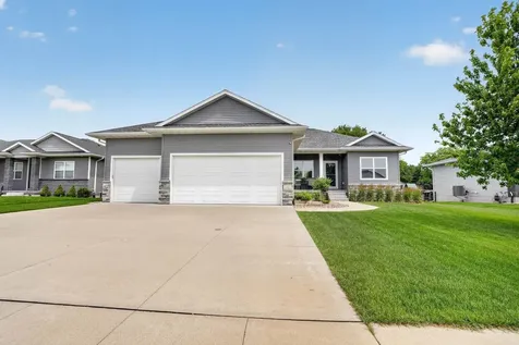 1821 Reese Road Cedar Falls IA 50613