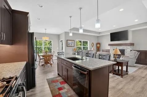 1821 Reese Road Cedar Falls IA 50613