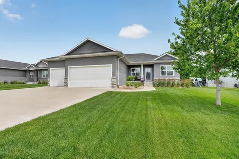 1821 Reese Road Cedar Falls IA 50613