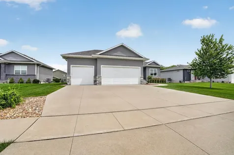 1821 Reese Road Cedar Falls IA 50613