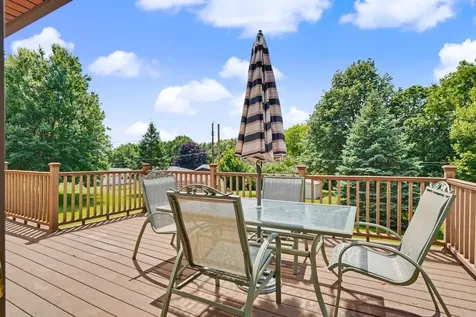 726 8th Avenue NE Oelwein IA 50662