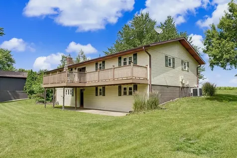 726 8th Avenue NE Oelwein IA 50662