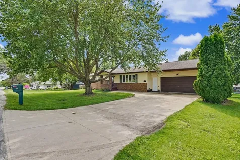 726 8th Avenue NE Oelwein IA 50662