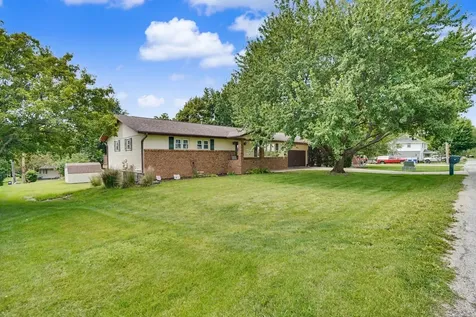 726 8th Avenue NE Oelwein IA 50662