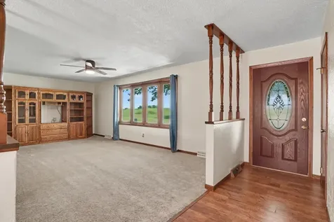726 8th Avenue NE Oelwein IA 50662