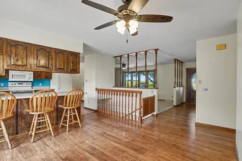 726 8th Avenue NE Oelwein IA 50662