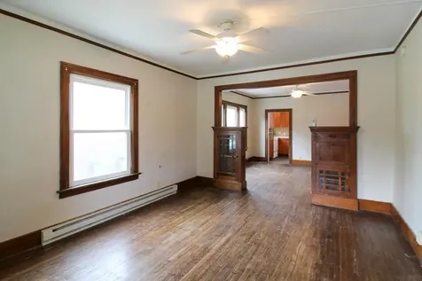 811 G Avenue Grundy Center IA 50638