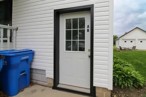 811 G Avenue Grundy Center IA 50638