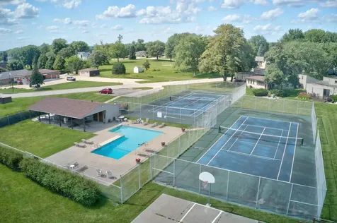 1026 Prairie Meadow Court Waterloo IA 50701