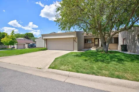 1026 Prairie Meadow Court Waterloo IA 50701