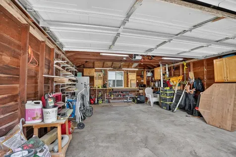 204 Cornwall Avenue Waterloo IA 50702